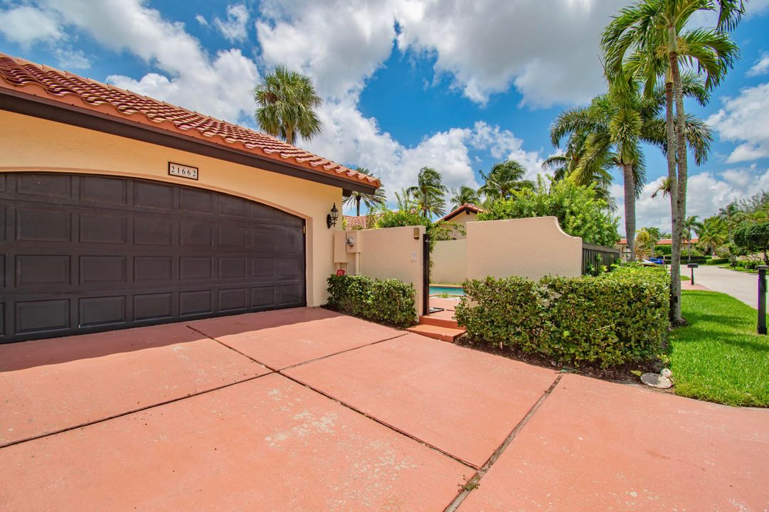 For Rent: $4,500 (3 beds, 2 baths, 1616 Square Feet)