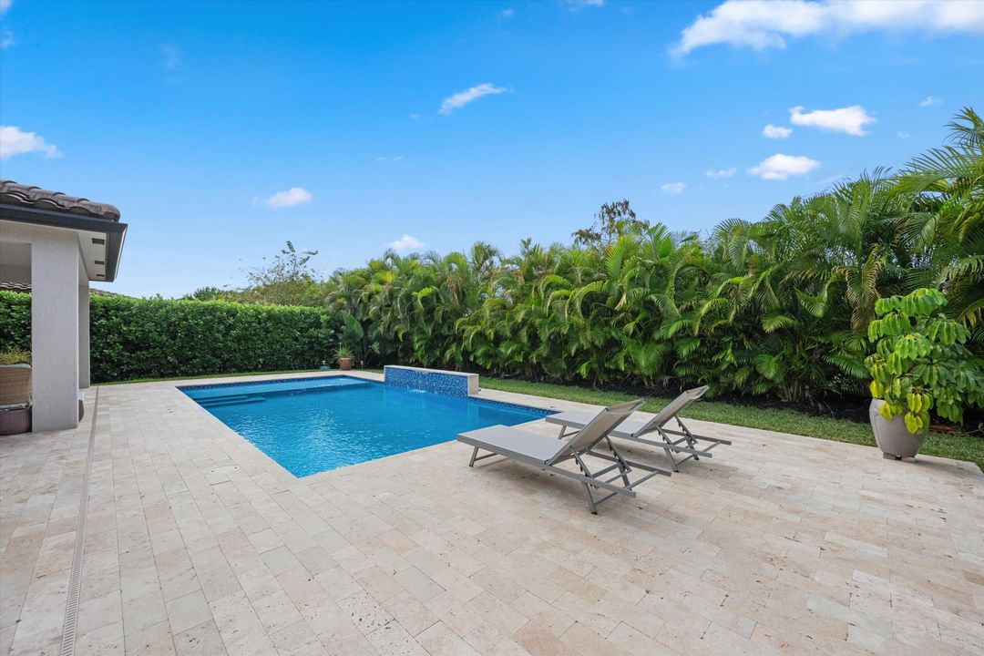 For Sale: $849,900 (5 beds, 3 baths, 3185 Square Feet)