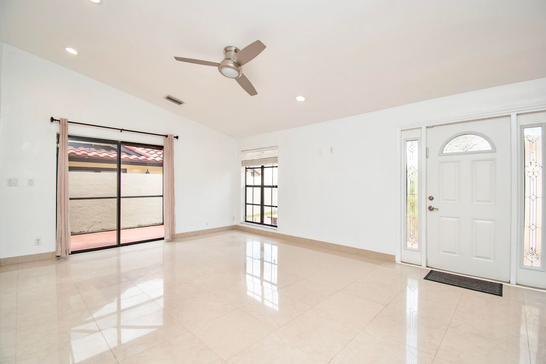 For Rent: $4,500 (3 beds, 2 baths, 1616 Square Feet)