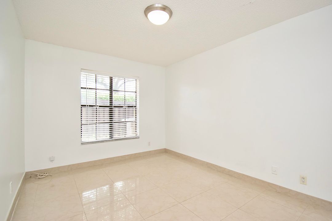 For Rent: $4,500 (3 beds, 2 baths, 1616 Square Feet)