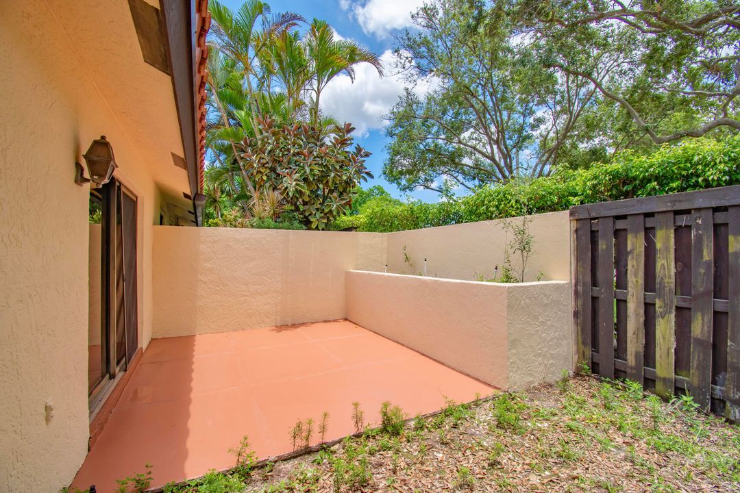 For Rent: $4,500 (3 beds, 2 baths, 1616 Square Feet)