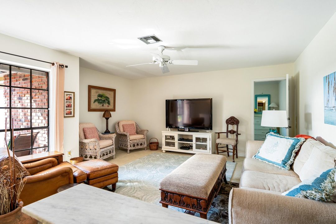 For Sale: $2,295,000 (3 beds, 3 baths, 3088 Square Feet)