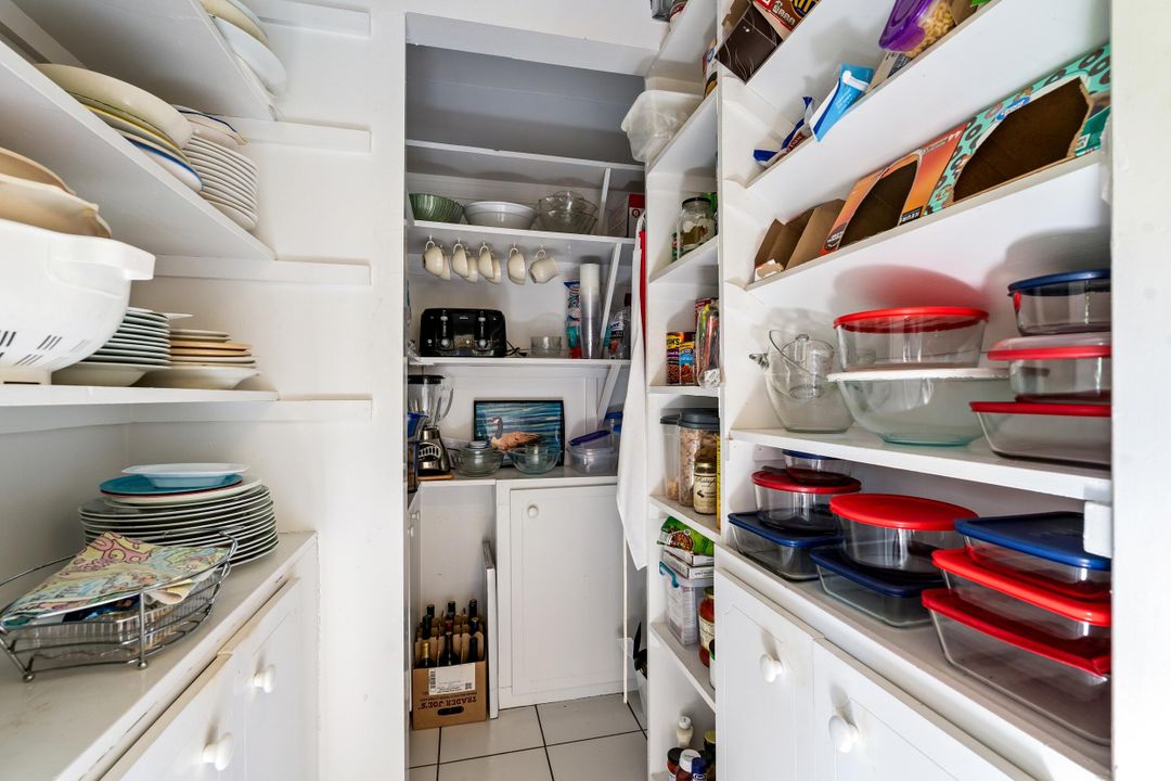 For Sale: $2,295,000 (3 beds, 3 baths, 3088 Square Feet)