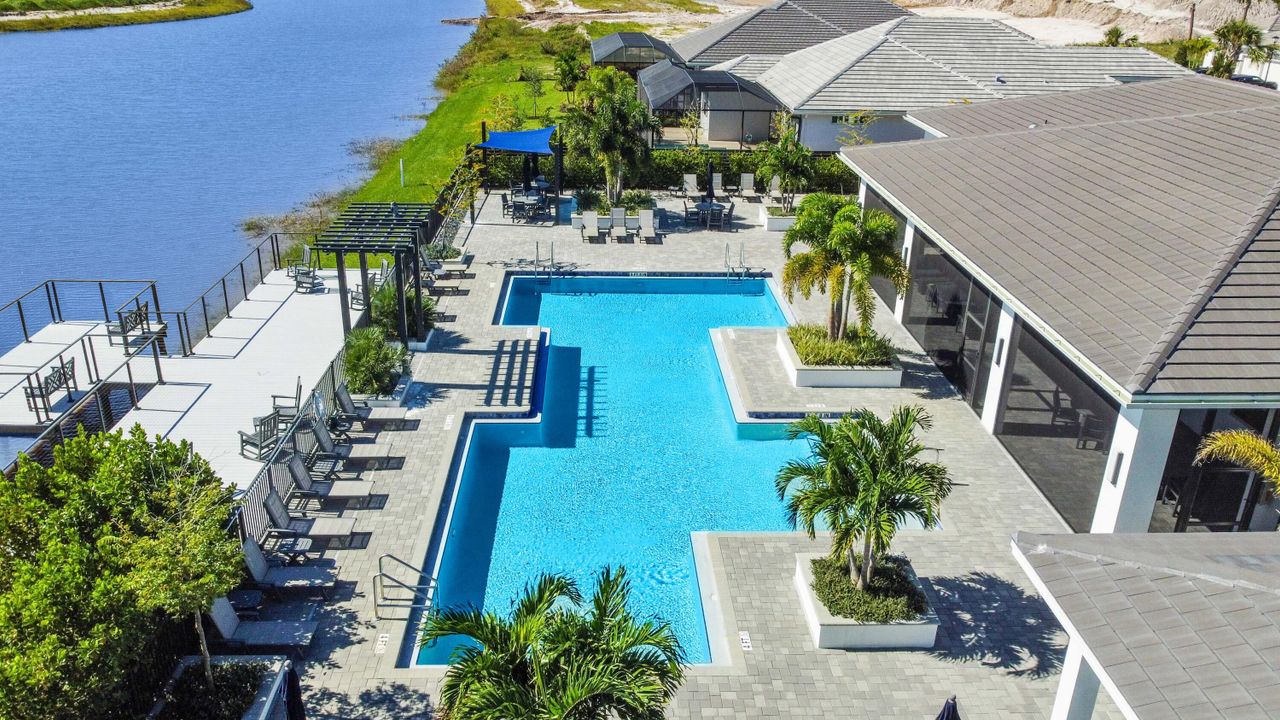 待售: $919,900 (5 贝兹, 3 浴室, 2844 平方英尺)