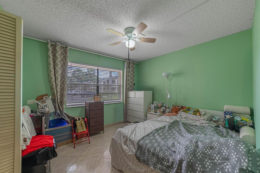 For Sale: $150,000 (2 beds, 2 baths, 962 Square Feet)
