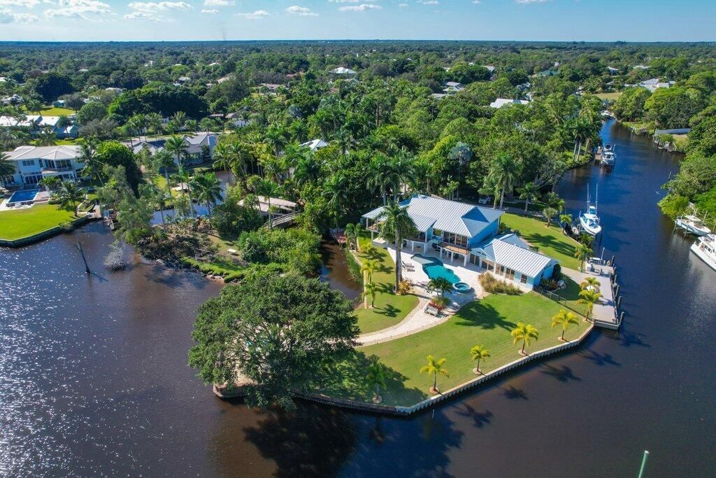 For Sale: $3,750,000 (4 beds, 3 baths, 4552 Square Feet)