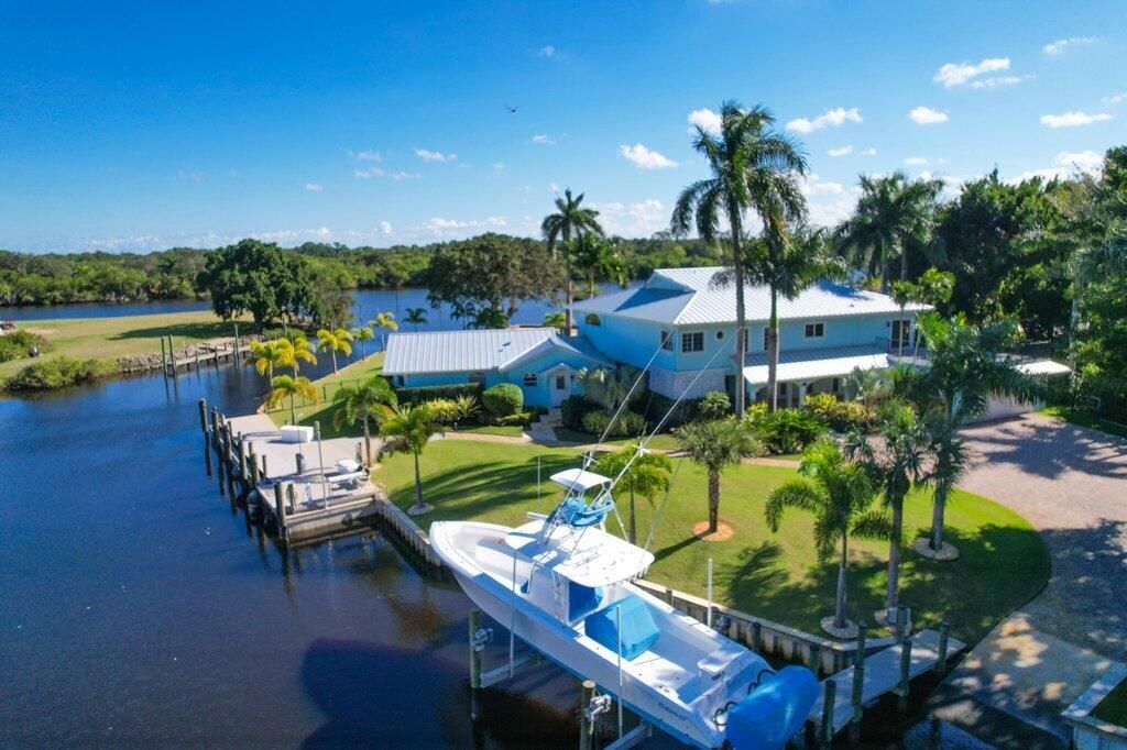 For Sale: $3,750,000 (4 beds, 3 baths, 4552 Square Feet)