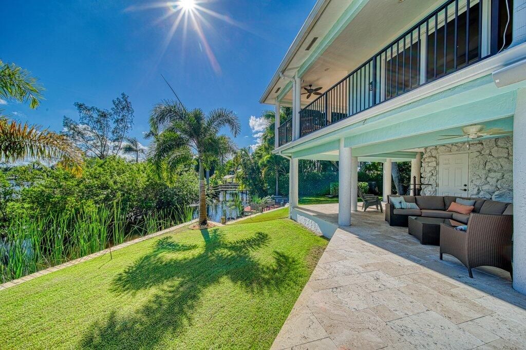 For Sale: $3,750,000 (4 beds, 3 baths, 4552 Square Feet)