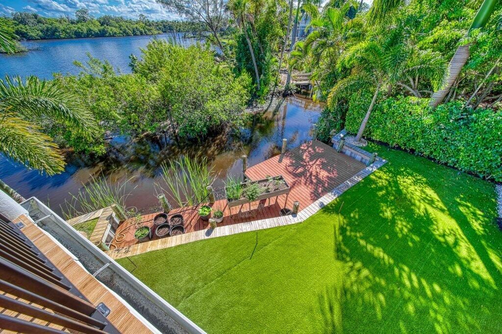 For Sale: $3,750,000 (4 beds, 3 baths, 4552 Square Feet)