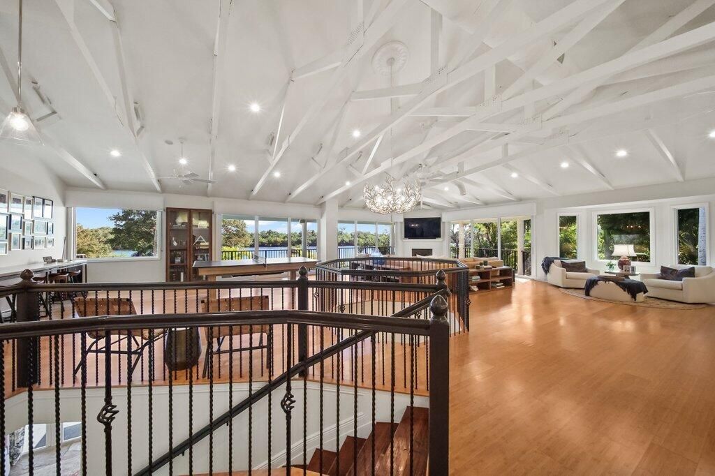 For Sale: $3,750,000 (4 beds, 3 baths, 4552 Square Feet)