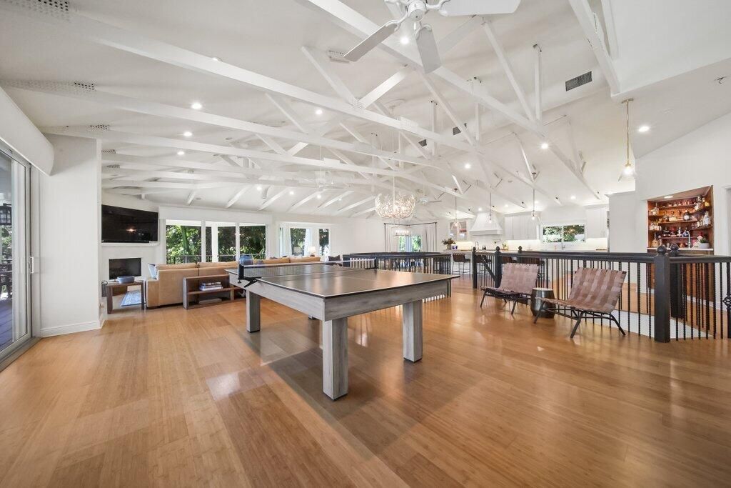 For Sale: $3,750,000 (4 beds, 3 baths, 4552 Square Feet)