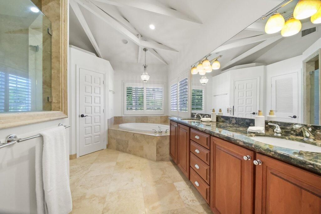 For Sale: $3,750,000 (4 beds, 3 baths, 4552 Square Feet)