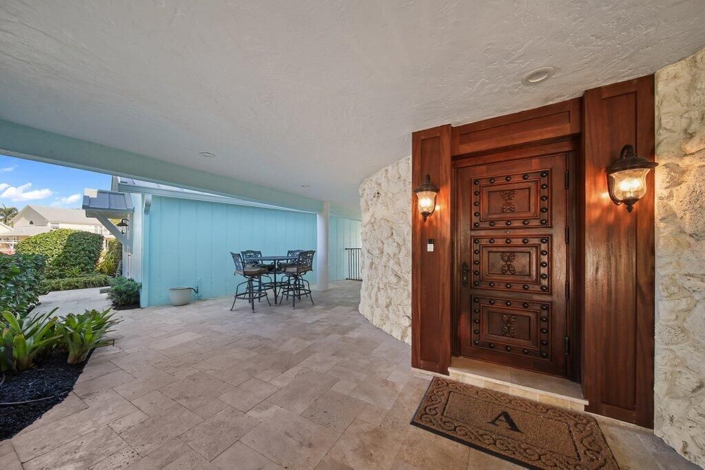 For Sale: $3,750,000 (4 beds, 3 baths, 4552 Square Feet)