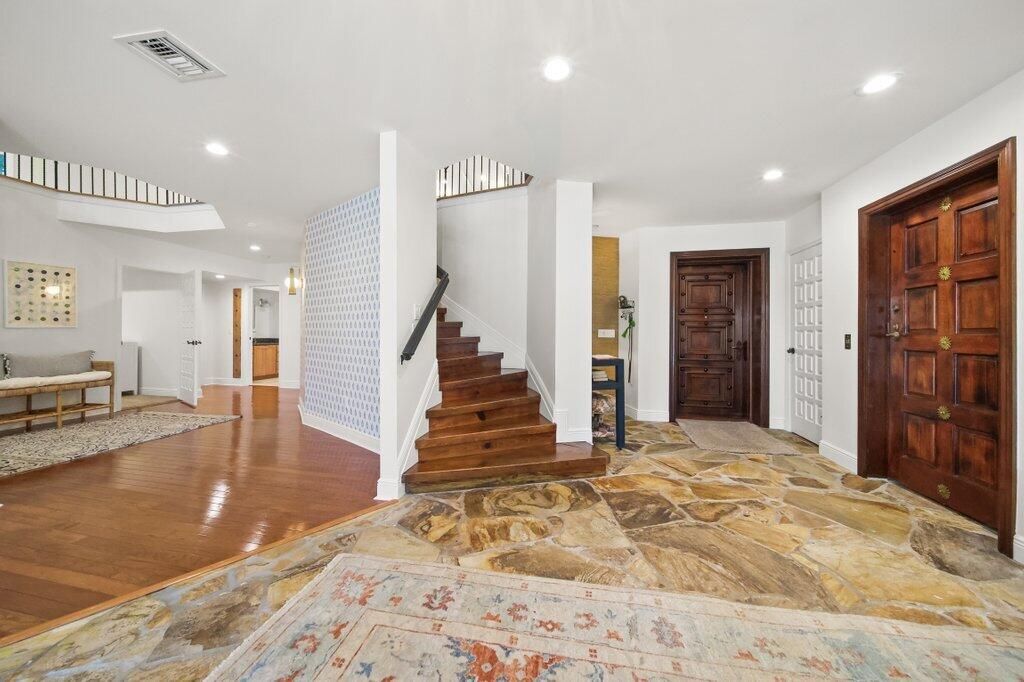 For Sale: $3,750,000 (4 beds, 3 baths, 4552 Square Feet)