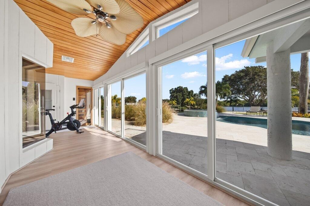 For Sale: $3,750,000 (4 beds, 3 baths, 4552 Square Feet)