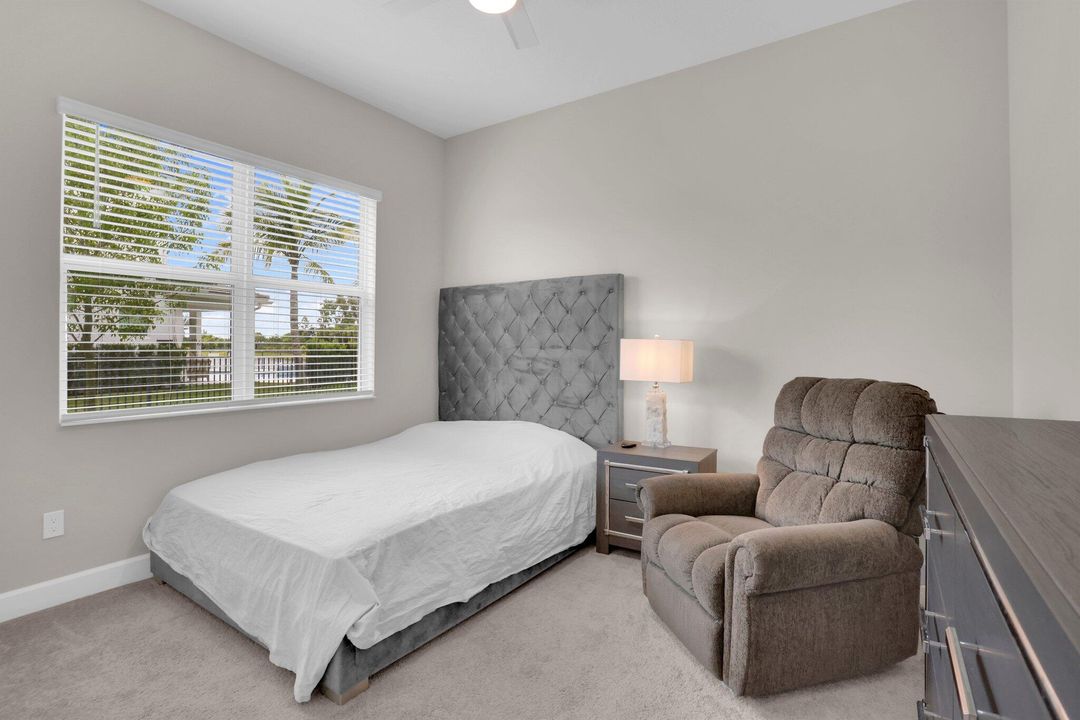 For Sale: $1,100,000 (6 beds, 4 baths, 4110 Square Feet)