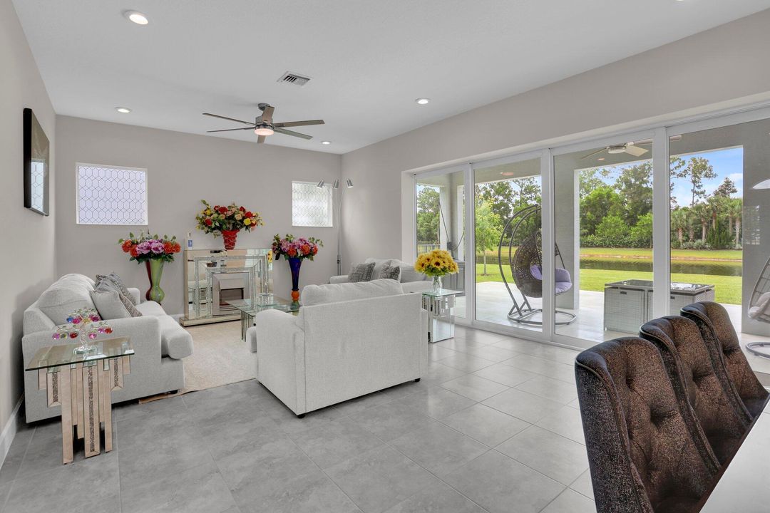 For Sale: $1,100,000 (6 beds, 4 baths, 4110 Square Feet)