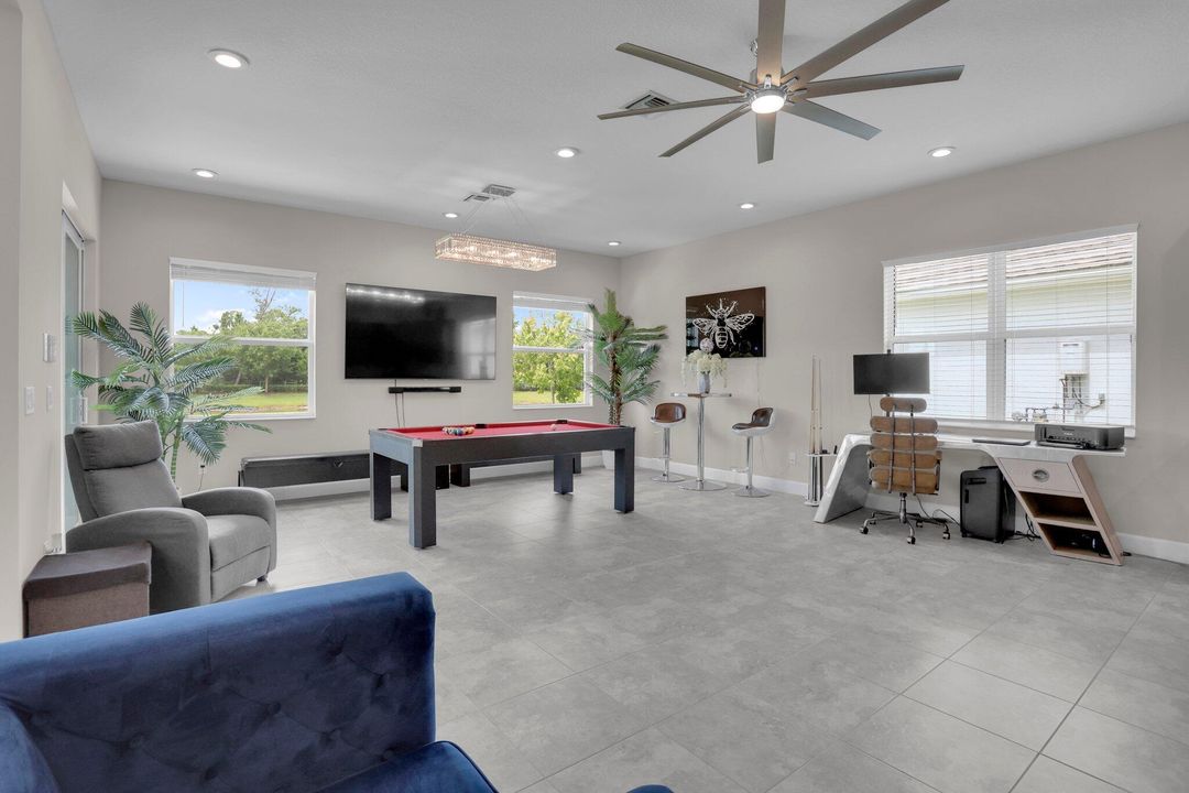 For Sale: $1,100,000 (6 beds, 4 baths, 4110 Square Feet)