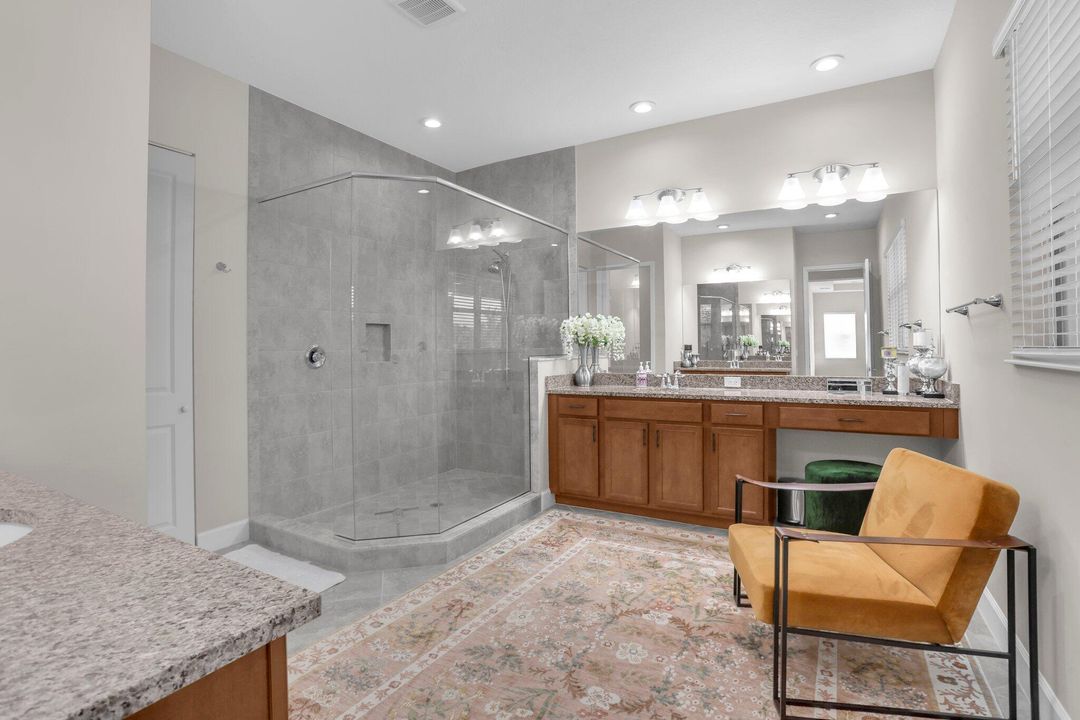 For Sale: $1,100,000 (6 beds, 4 baths, 4110 Square Feet)