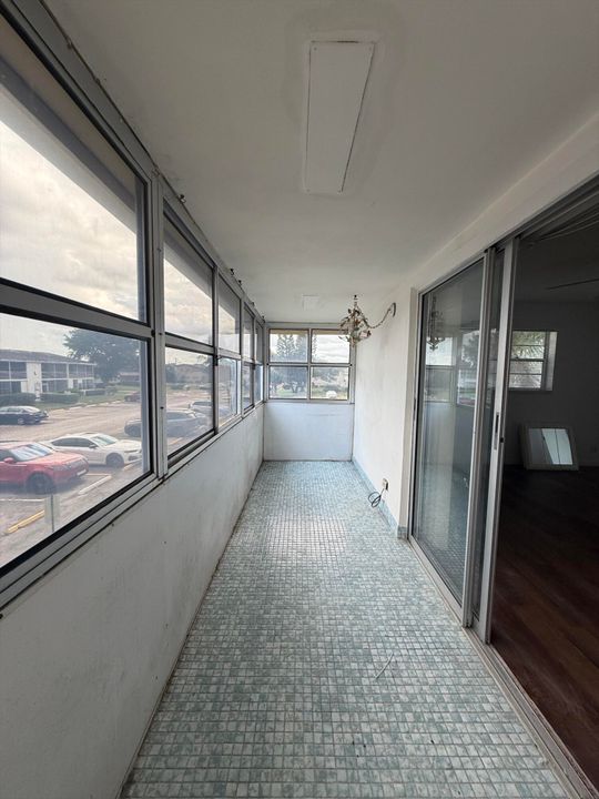 В аренду: $1,300 (1 спален, 1 ванн, 684 Квадратных фут)