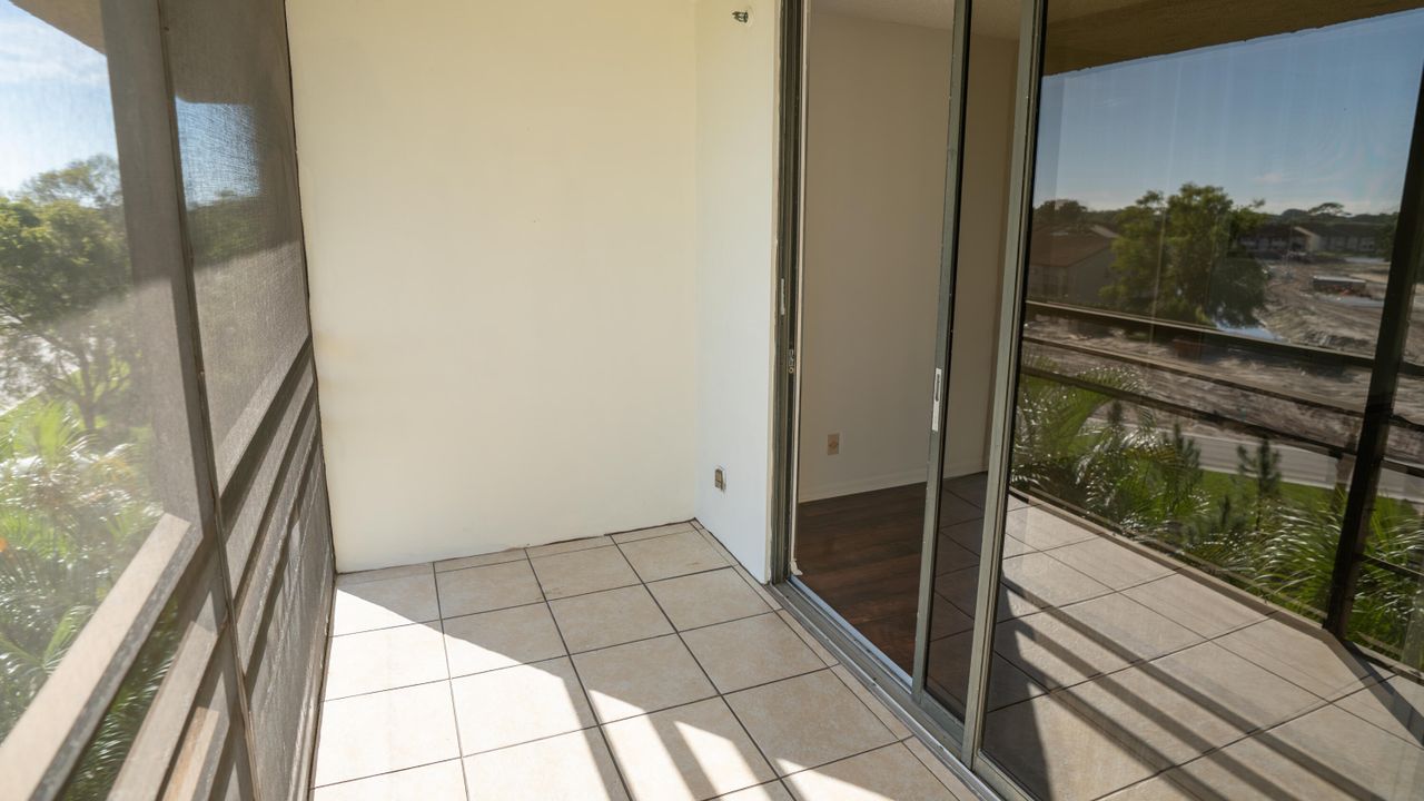 For Sale: $110,000 (2 beds, 2 baths, 1020 Square Feet)