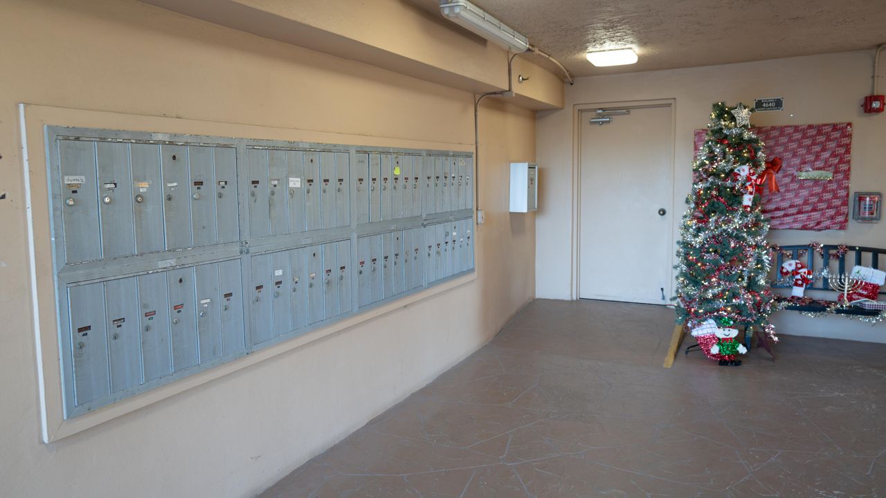 For Sale: $110,000 (2 beds, 2 baths, 1020 Square Feet)