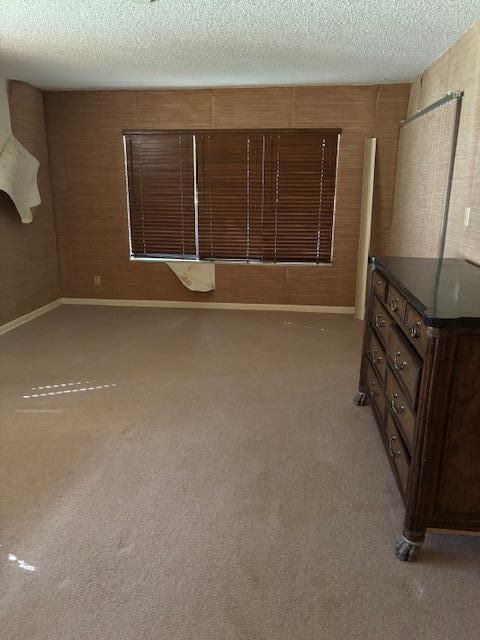 待售: $392,000 (2 贝兹, 2 浴室, 1650 平方英尺)