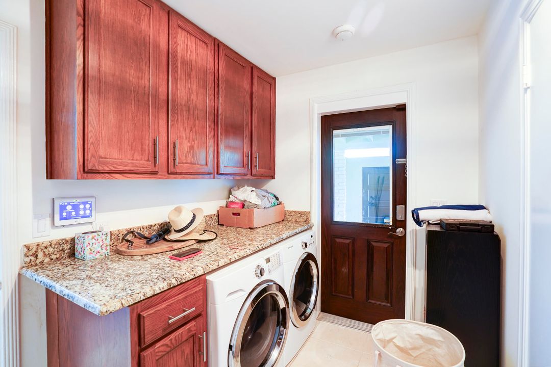 В аренду: $6,200 (3 спален, 3 ванн, 1846 Квадратных фут)