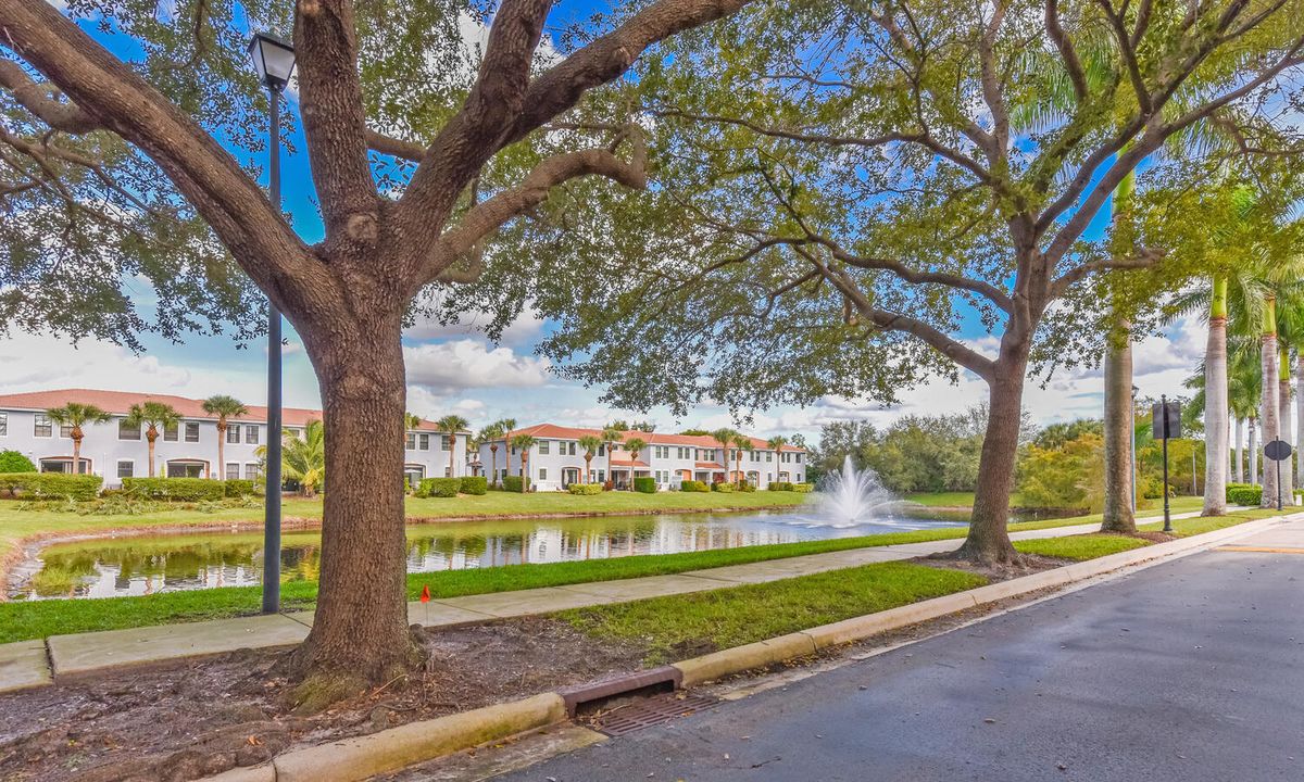 For Sale: $480,000 (3 beds, 2 baths, 1911 Square Feet)