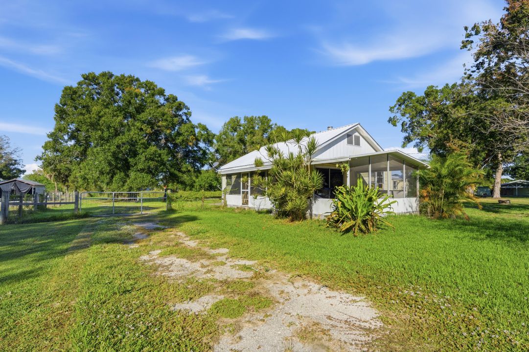 待售: $119,900 (0 贝兹, 1 浴室, 840 平方英尺)