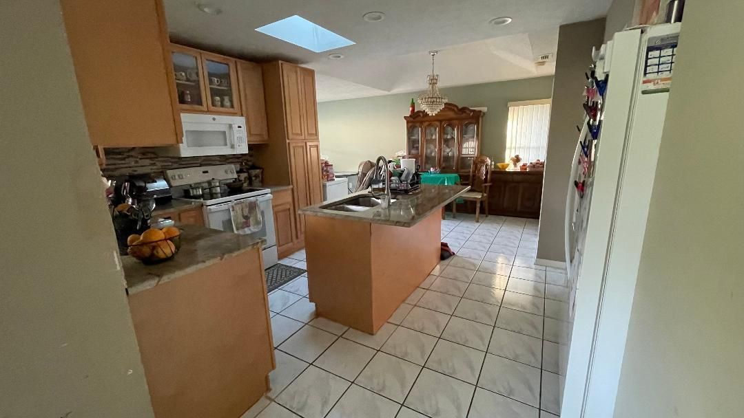 For Sale: $349,900 (3 beds, 2 baths, 1582 Square Feet)