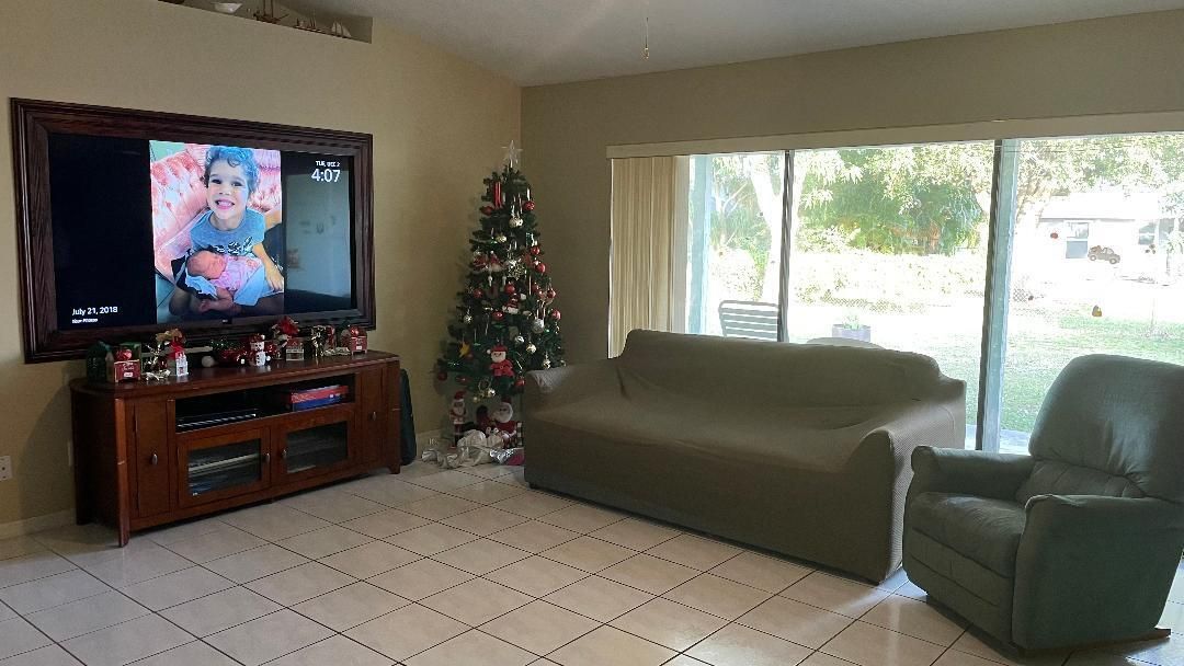 For Sale: $349,900 (3 beds, 2 baths, 1582 Square Feet)