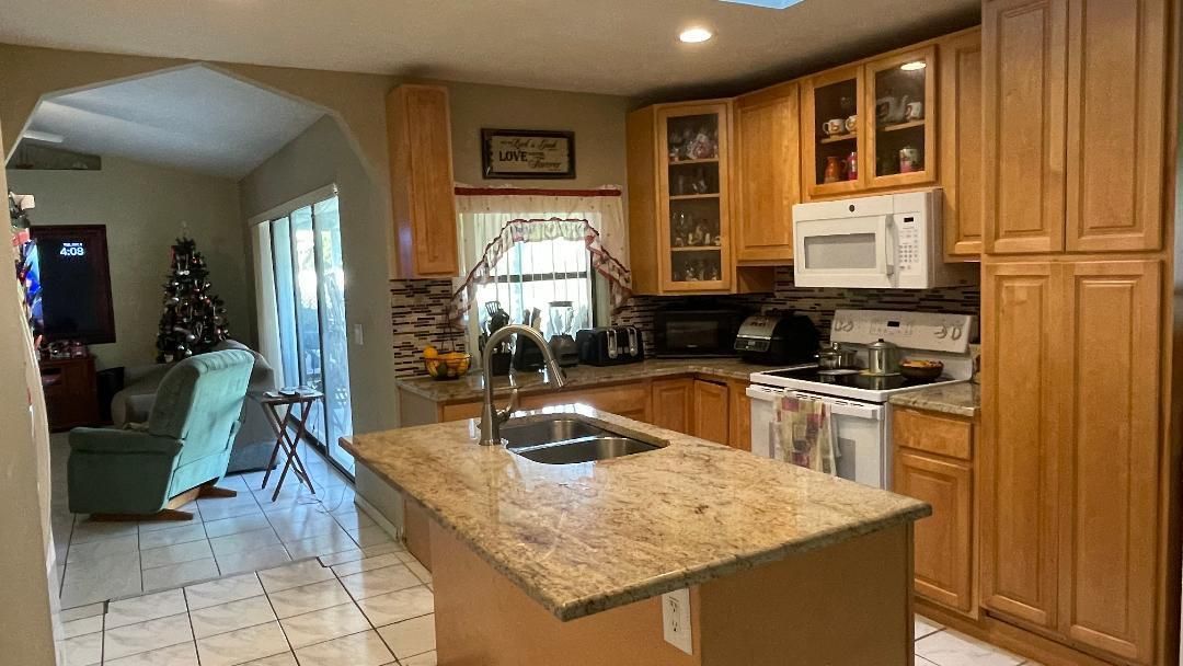 For Sale: $349,900 (3 beds, 2 baths, 1582 Square Feet)