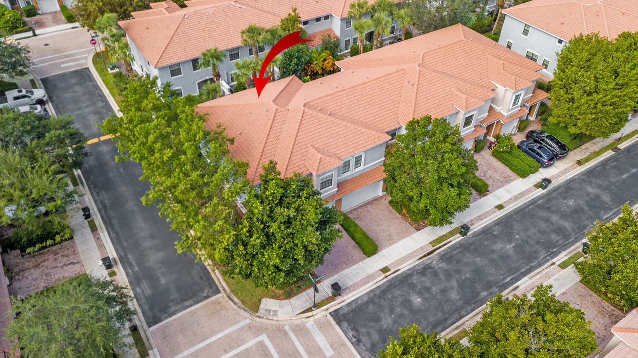 For Sale: $480,000 (3 beds, 2 baths, 1911 Square Feet)