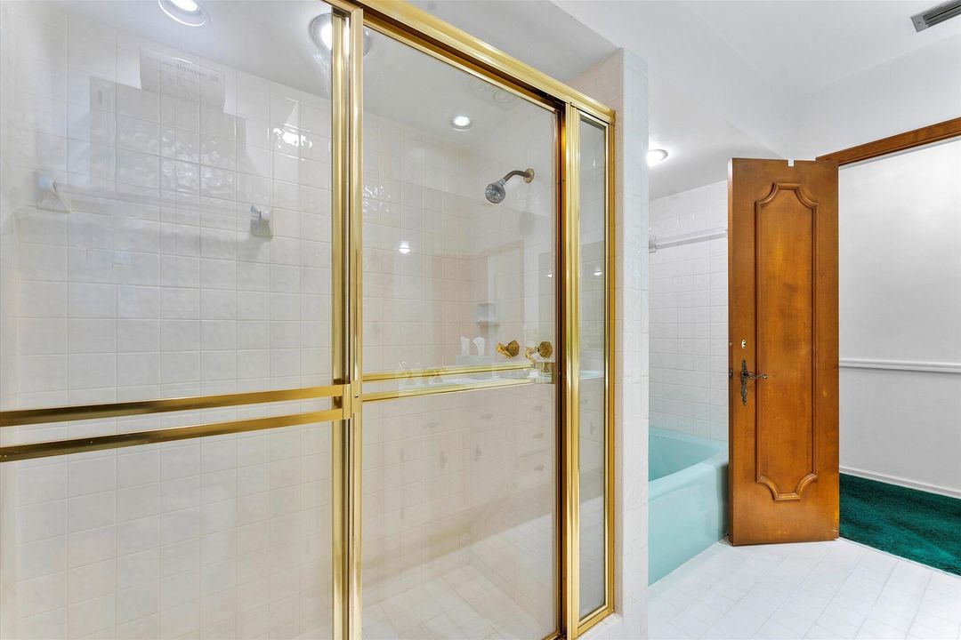 For Sale: $1,999,000 (5 beds, 4 baths, 4143 Square Feet)