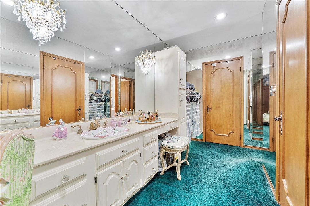 For Sale: $1,999,000 (5 beds, 4 baths, 4143 Square Feet)