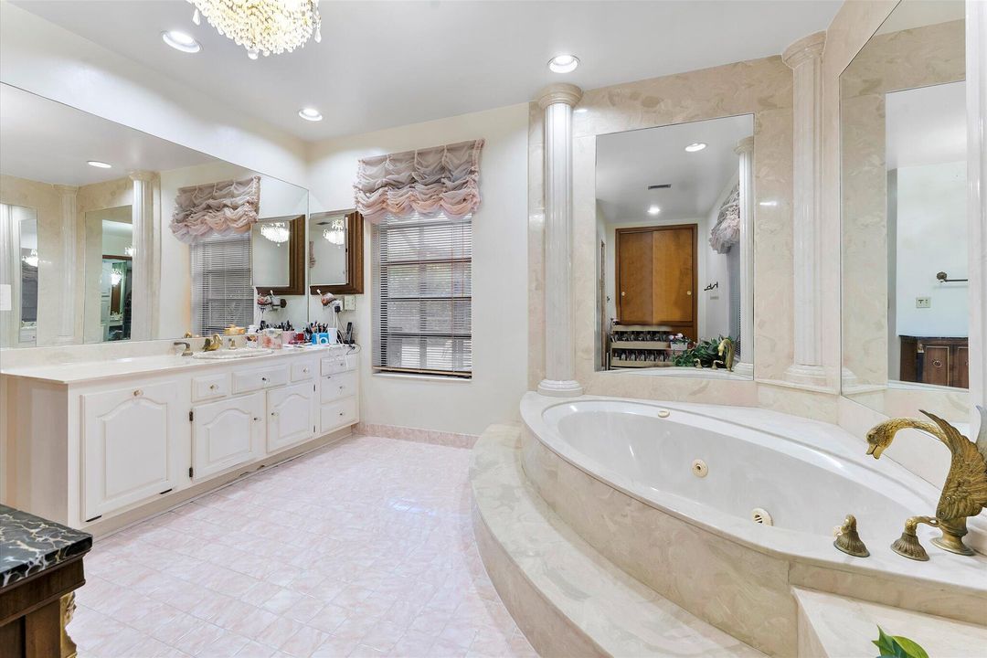 For Sale: $1,999,000 (5 beds, 4 baths, 4143 Square Feet)