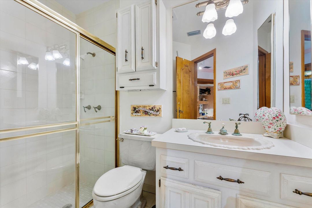 For Sale: $1,999,000 (5 beds, 4 baths, 4143 Square Feet)