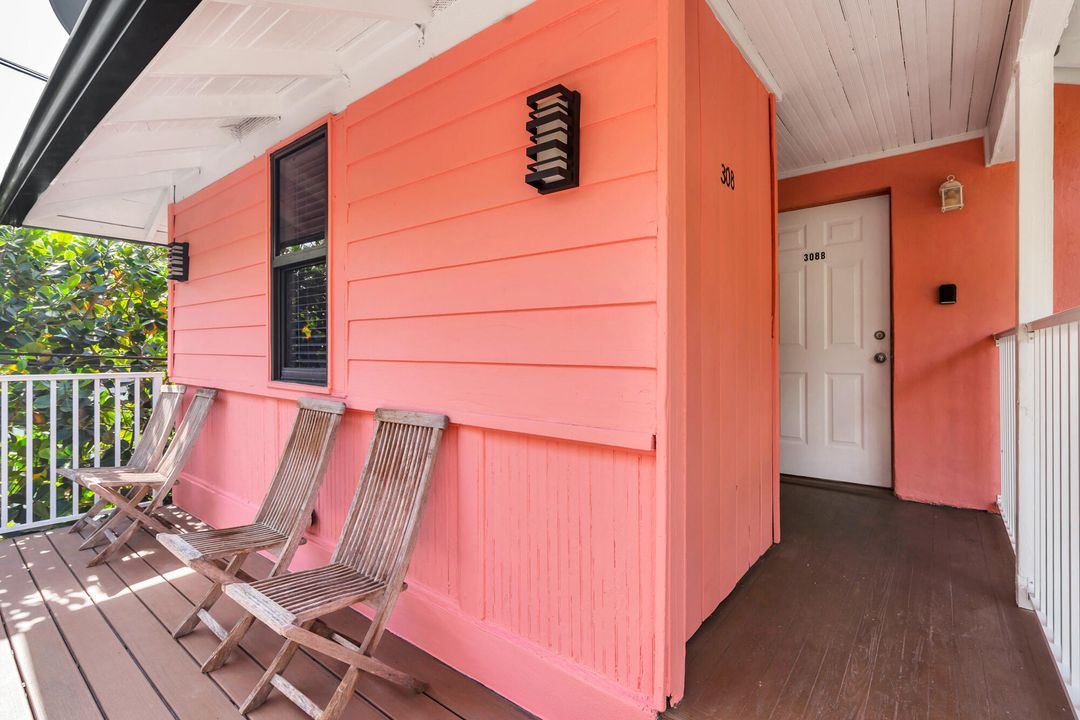 For Rent: $2,250 (2 beds, 1 baths, 750 Square Feet)