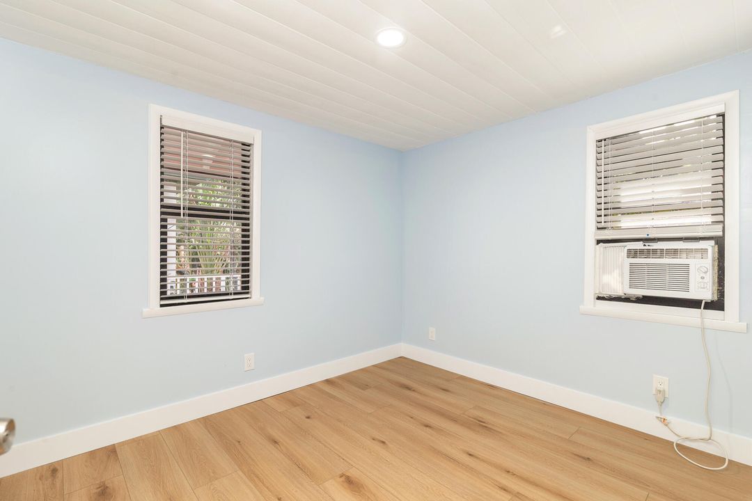 For Rent: $2,250 (2 beds, 1 baths, 750 Square Feet)