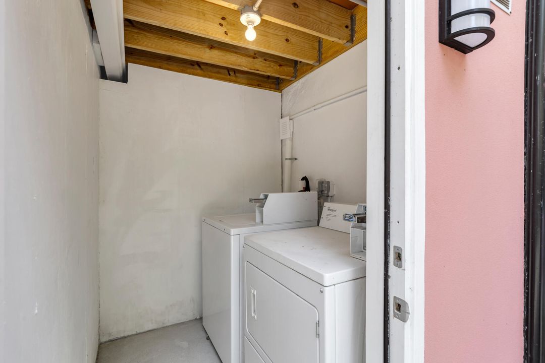 For Rent: $2,250 (2 beds, 1 baths, 750 Square Feet)