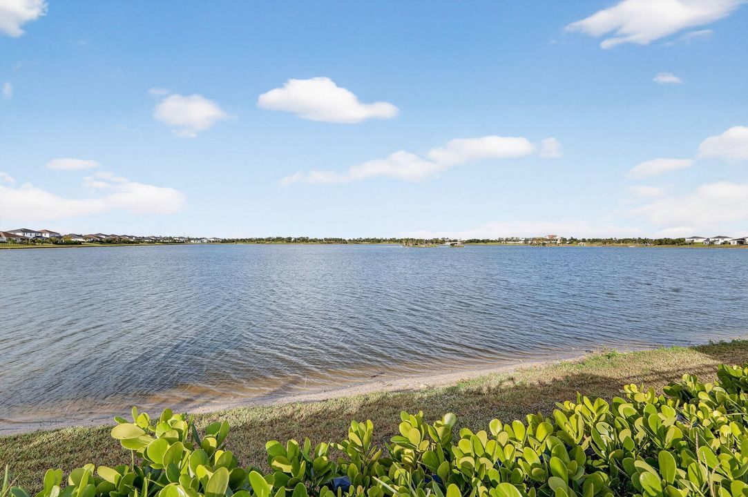 For Sale: $1,085,900 (4 beds, 3 baths, 3001 Square Feet)