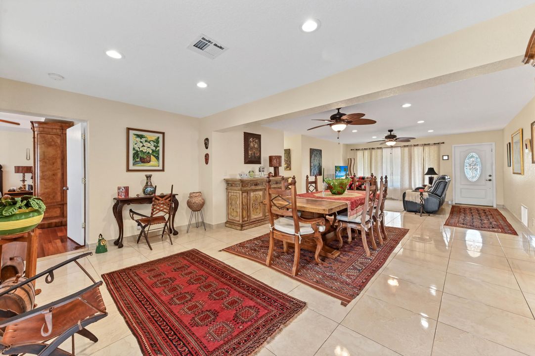 For Sale: $749,000 (3 beds, 3 baths, 1630 Square Feet)