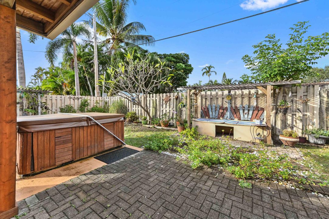 For Sale: $749,000 (3 beds, 3 baths, 1630 Square Feet)