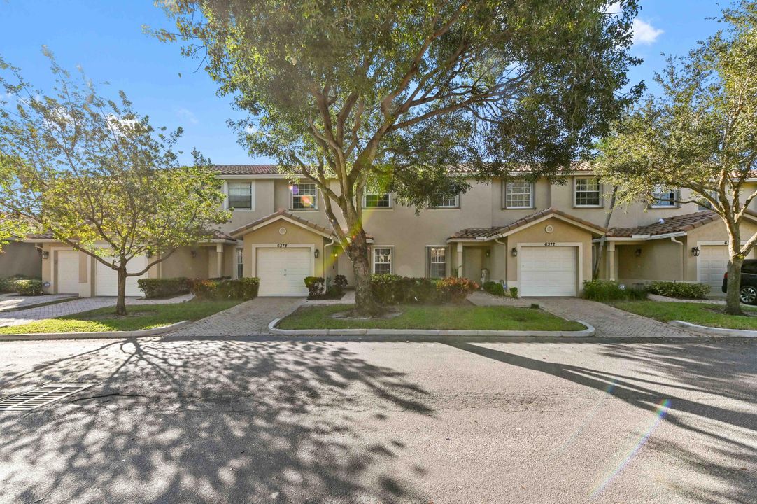 En Venta: $395,000 (3 camas, 2 baños, 1422 Pies cuadrados)