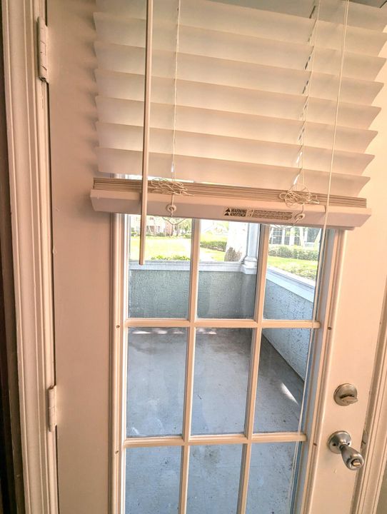 En Venta: $278,000 (2 camas, 2 baños, 978 Pies cuadrados)