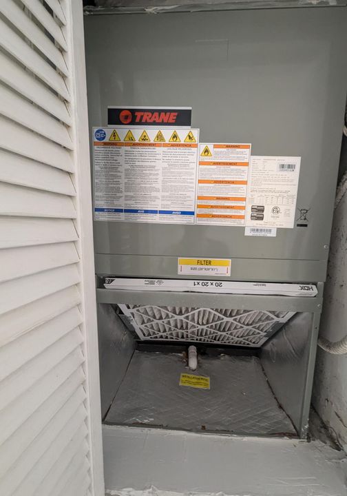 En Venta: $278,000 (2 camas, 2 baños, 978 Pies cuadrados)