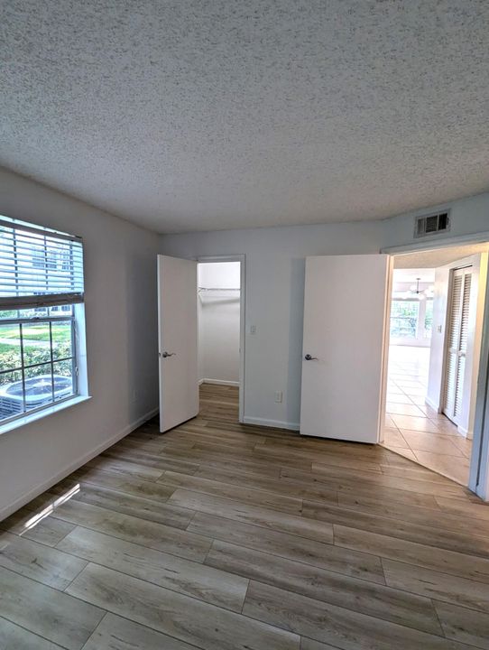 En Venta: $278,000 (2 camas, 2 baños, 978 Pies cuadrados)