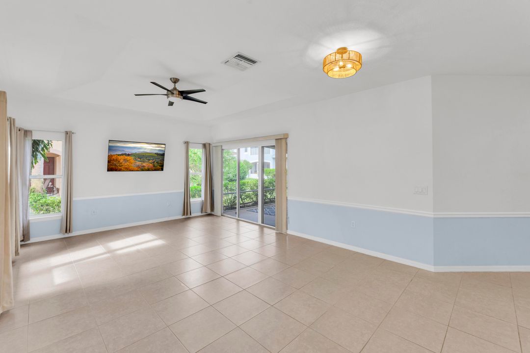 For Rent: $2,100 (2 beds, 2 baths, 1335 Square Feet)