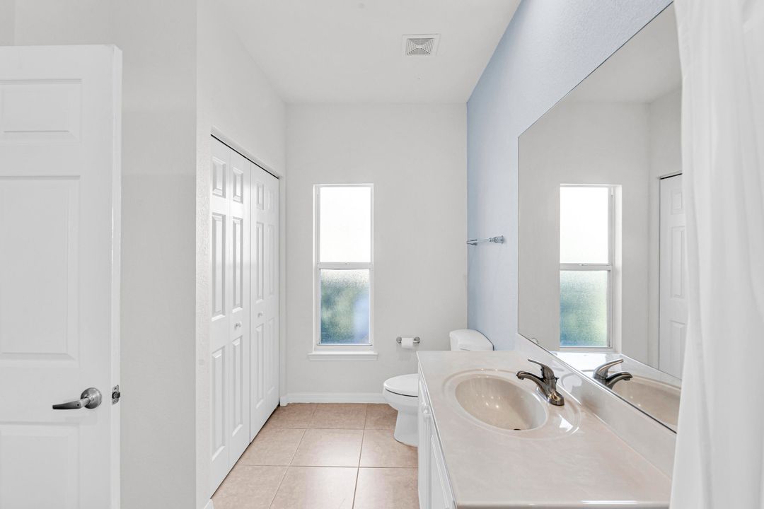 For Rent: $2,100 (2 beds, 2 baths, 1335 Square Feet)